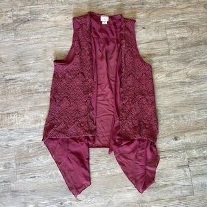 Daytrip Maroon Lace Vest (S)